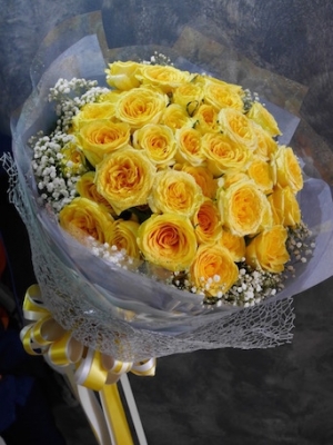 ช่อ L 007 Golden Honey Roses