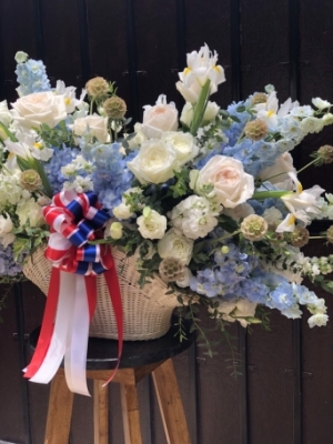 กระเช้า 046 Blue Ivory Serenity Basket