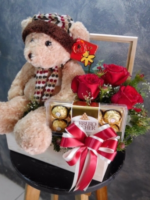 ของขวัญ 006 Festive Teddy Romance Box